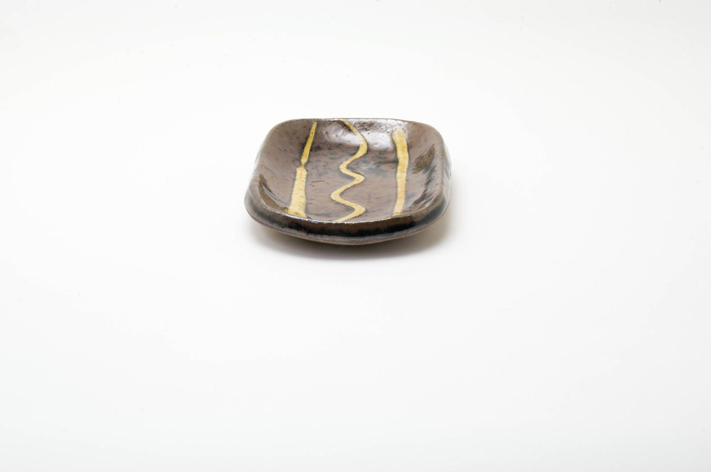 Small Brwon Slipware Earthenware Plate by Tansoh-gama