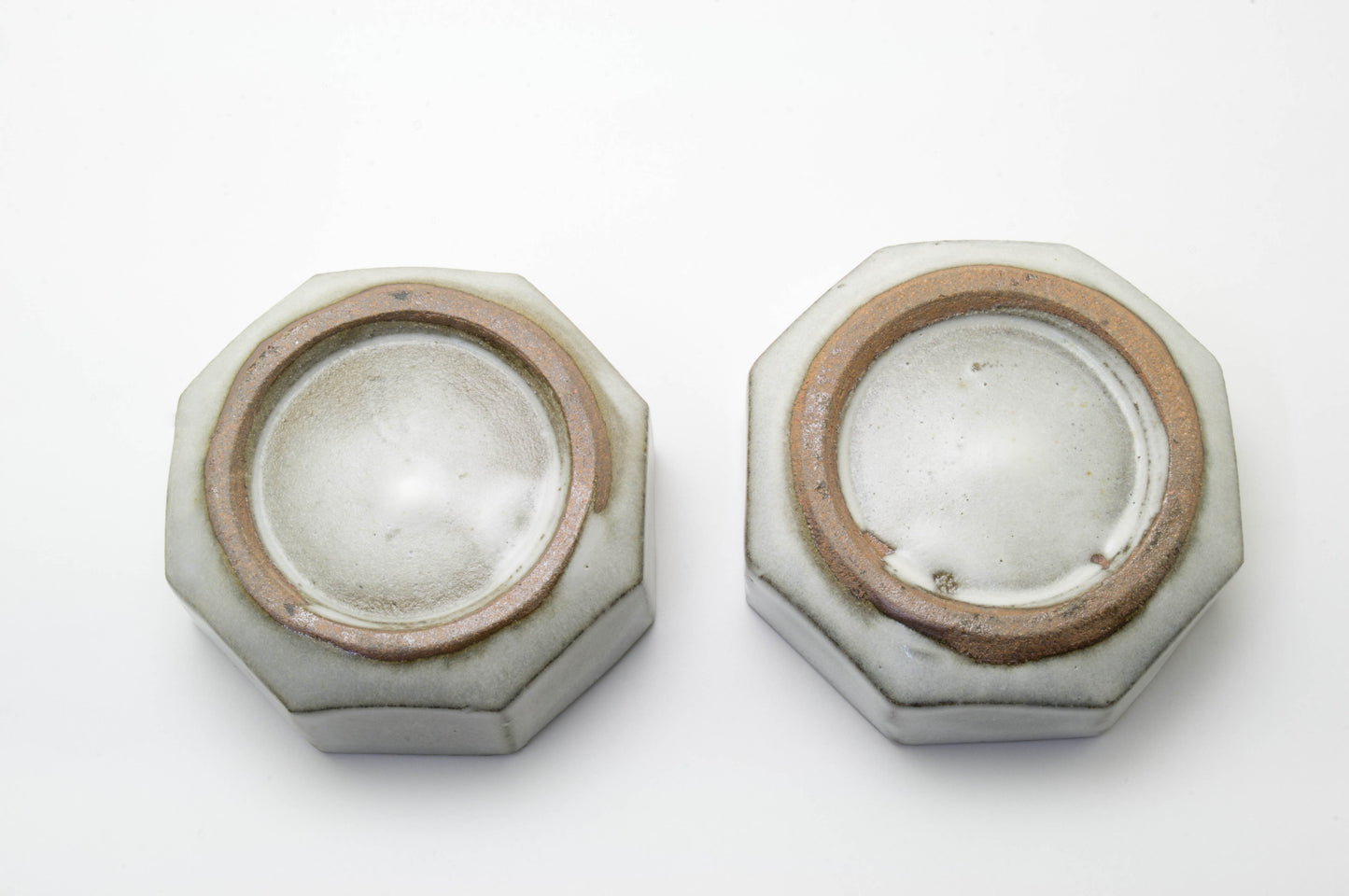 Small Deep Dish Earthenware by Toshihiko-gama