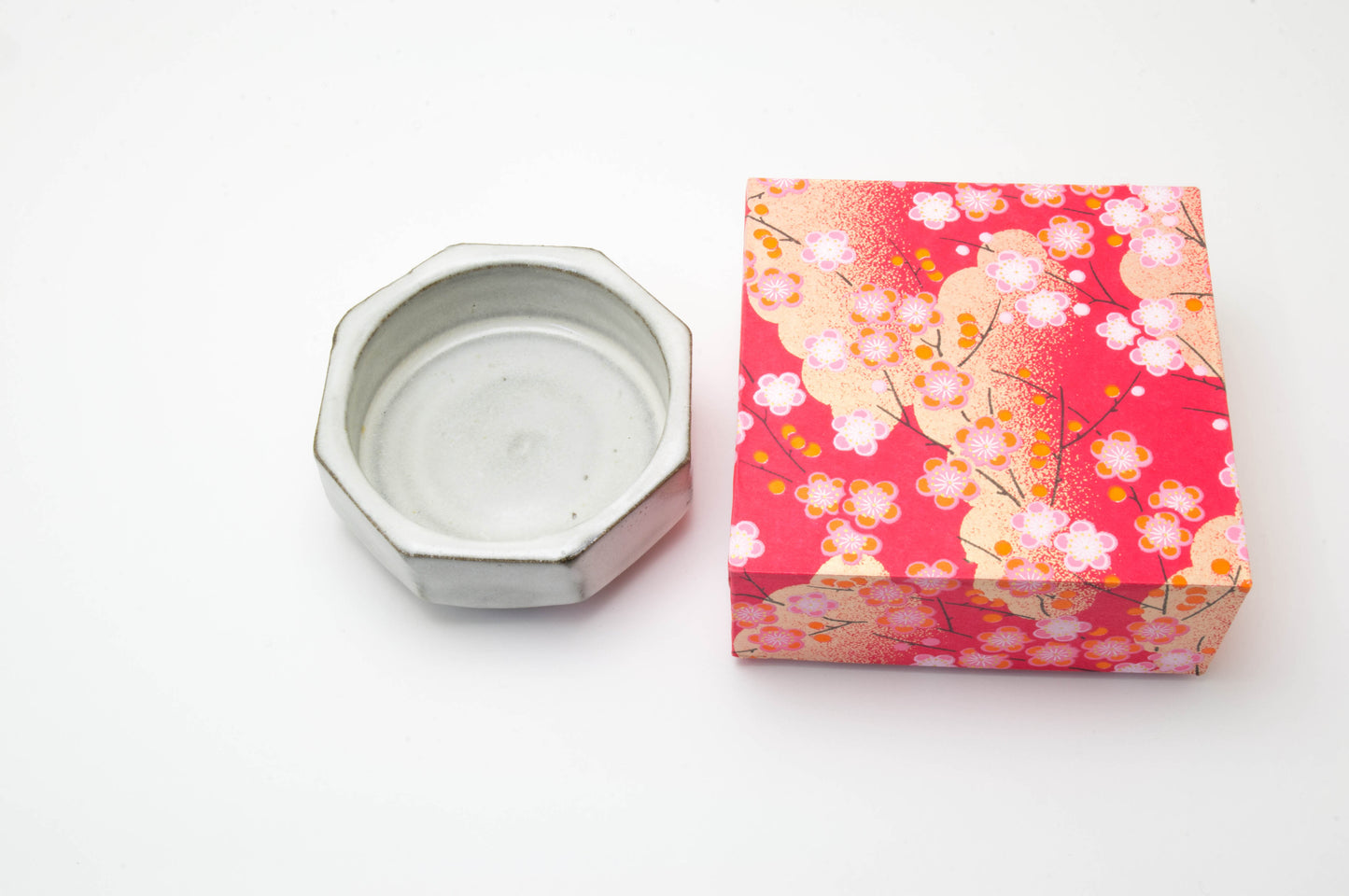 Small Deep Dish Earthenware by Toshihiko-gama