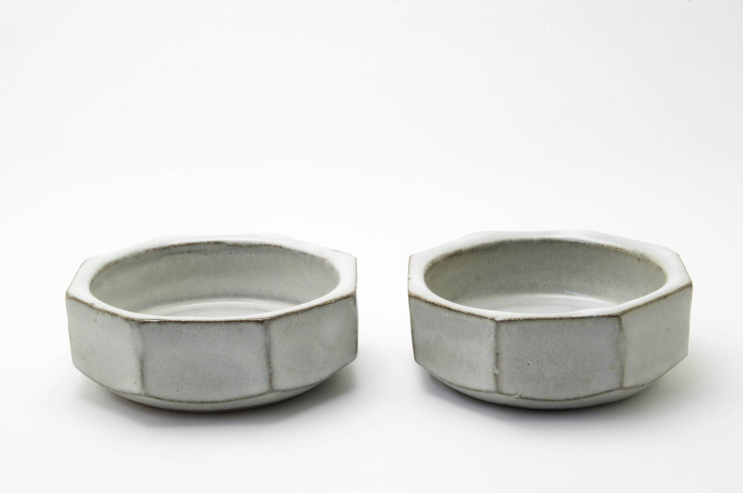 Small Deep Dish Earthenware by Toshihiko-gama