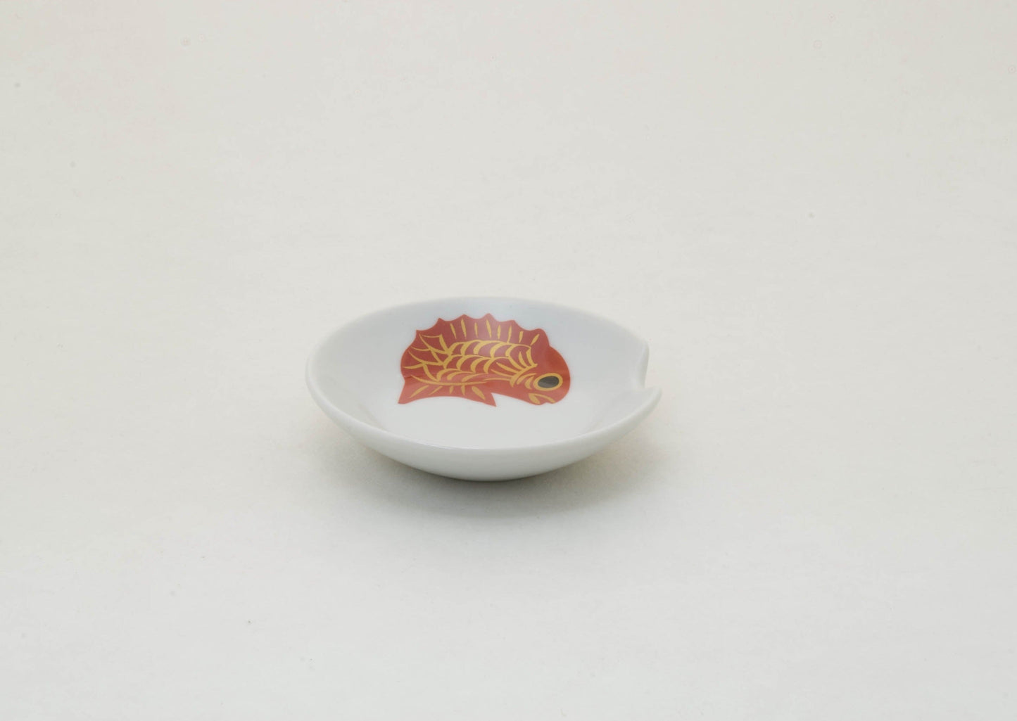 Porcelain Chopstick Rest with Hand-Drawn Sea Bream Drawn by Zoho-gama