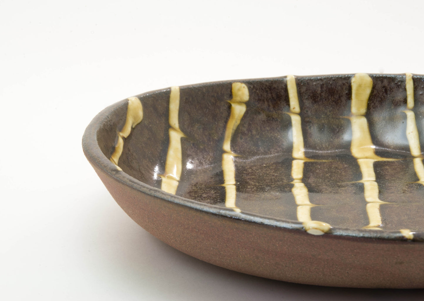 Oval Earthenware Plate by Tanso Gama