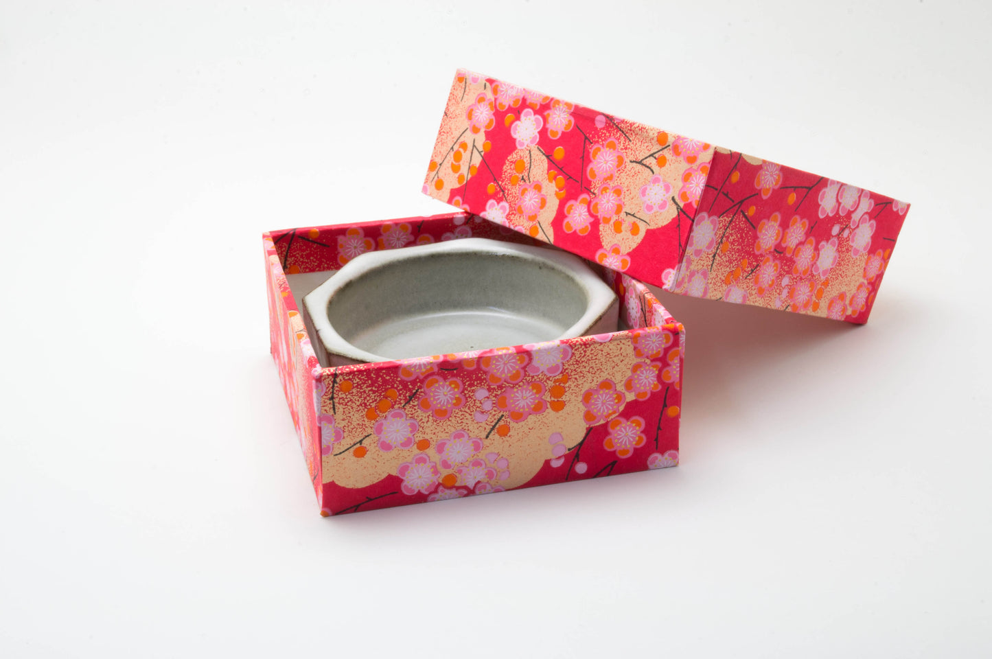 Small Deep Dish Earthenware by Toshihiko-gama