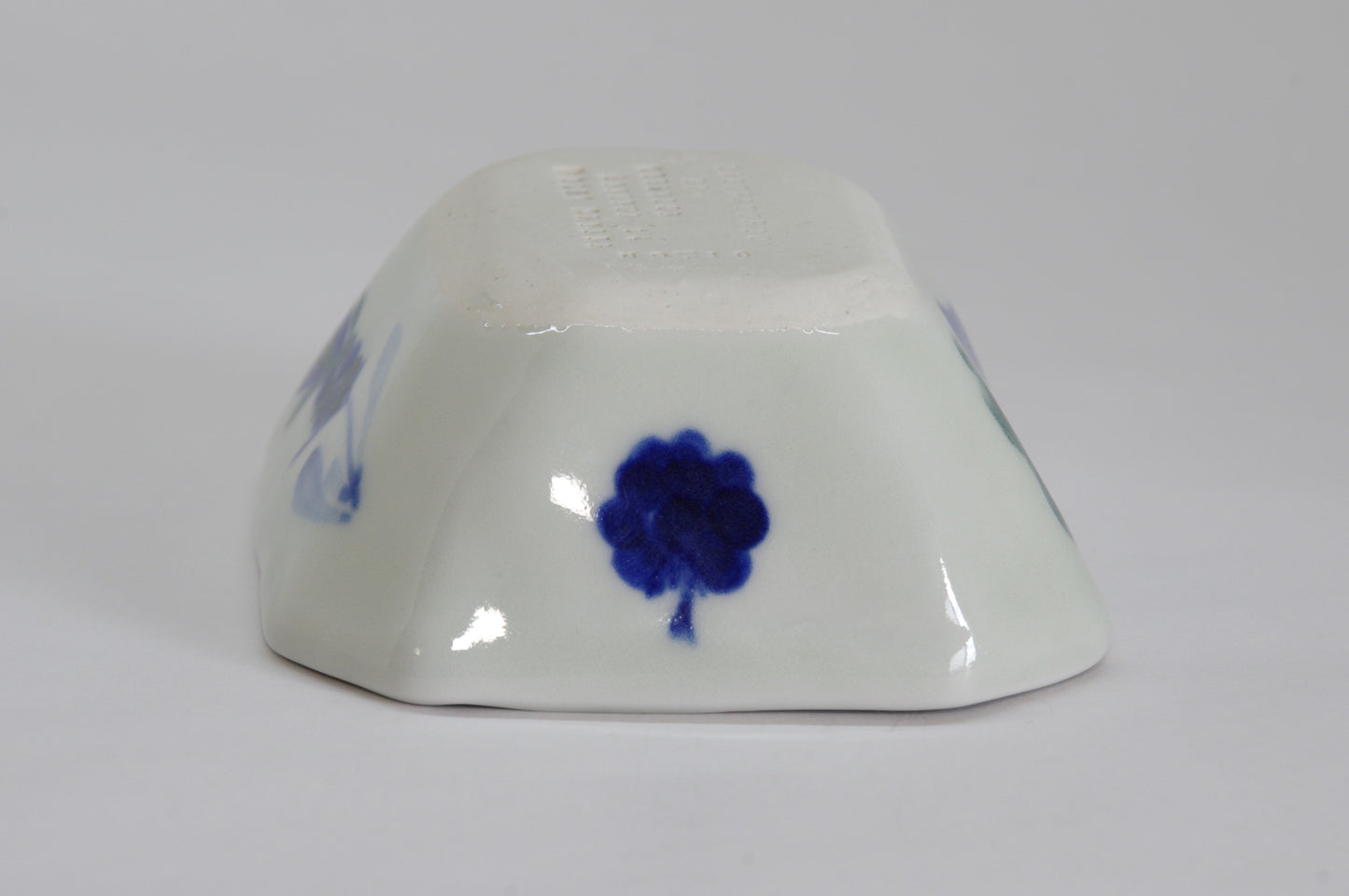 Small Rectangle Semi-Porcelain Deep Dish with Hand-Drawn Flower by Shiho Tanaka