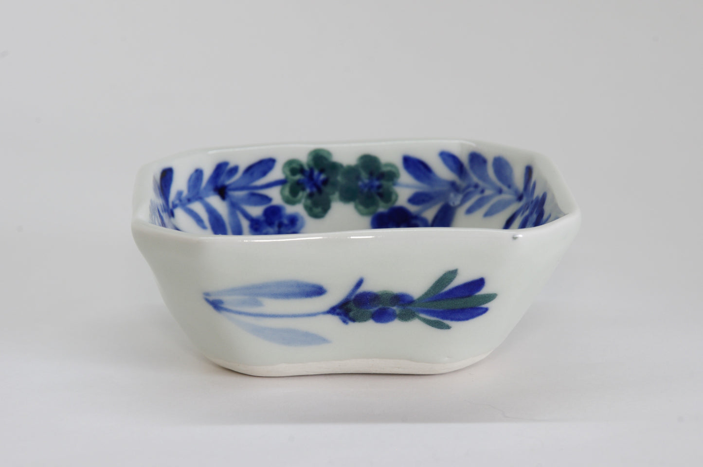 Small Rectangle Semi-Porcelain Deep Dish with Hand-Drawn Flower by Shiho Tanaka