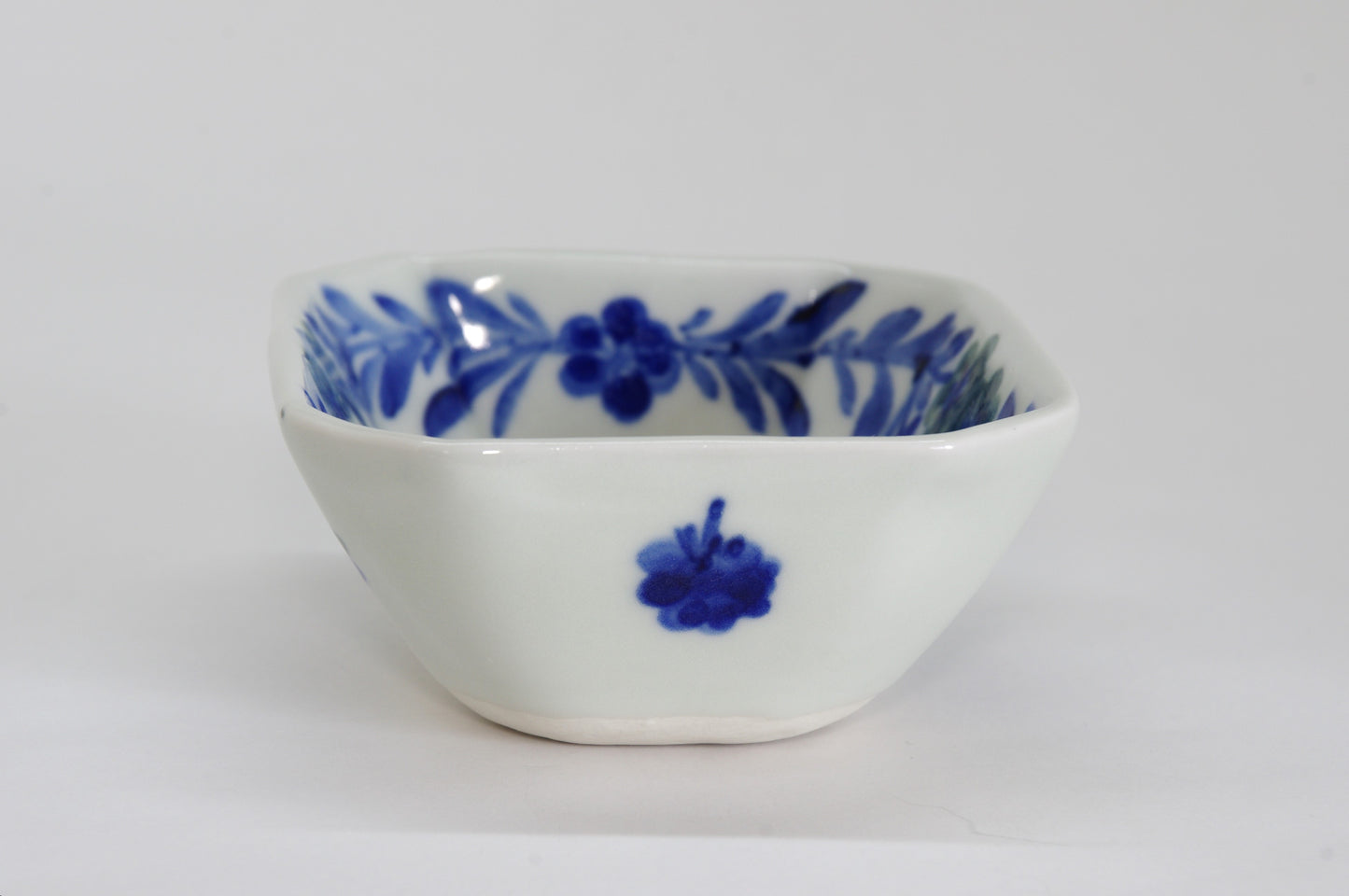 Small Rectangle Semi-Porcelain Deep Dish with Hand-Drawn Flower by Shiho Tanaka