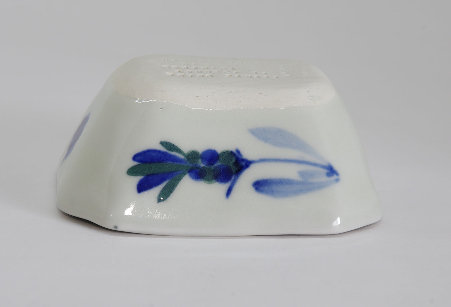 Small Rectangle Semi-Porcelain Deep Dish with Hand-Drawn Flower by Shiho Tanaka