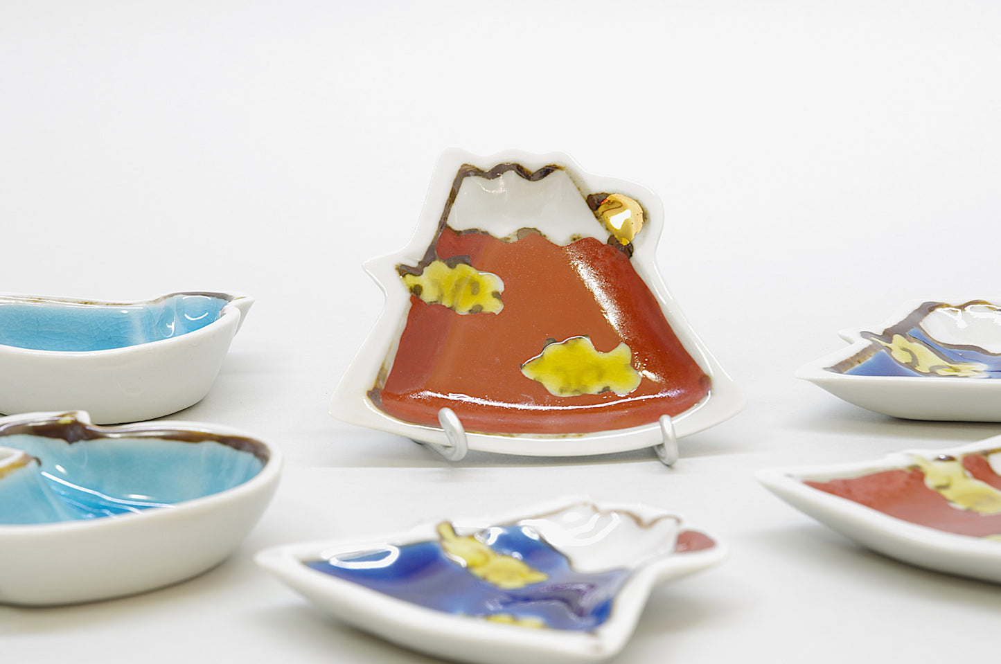 Stoneware Fuji Kutani Sauce Plate [Mamezara]