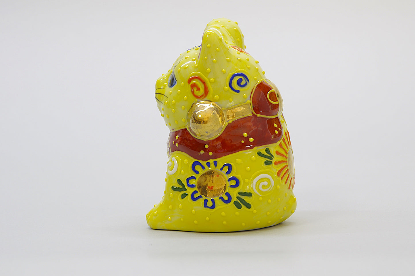 Porcelain of Maneki Neko in Kutani Ware [Ornament]