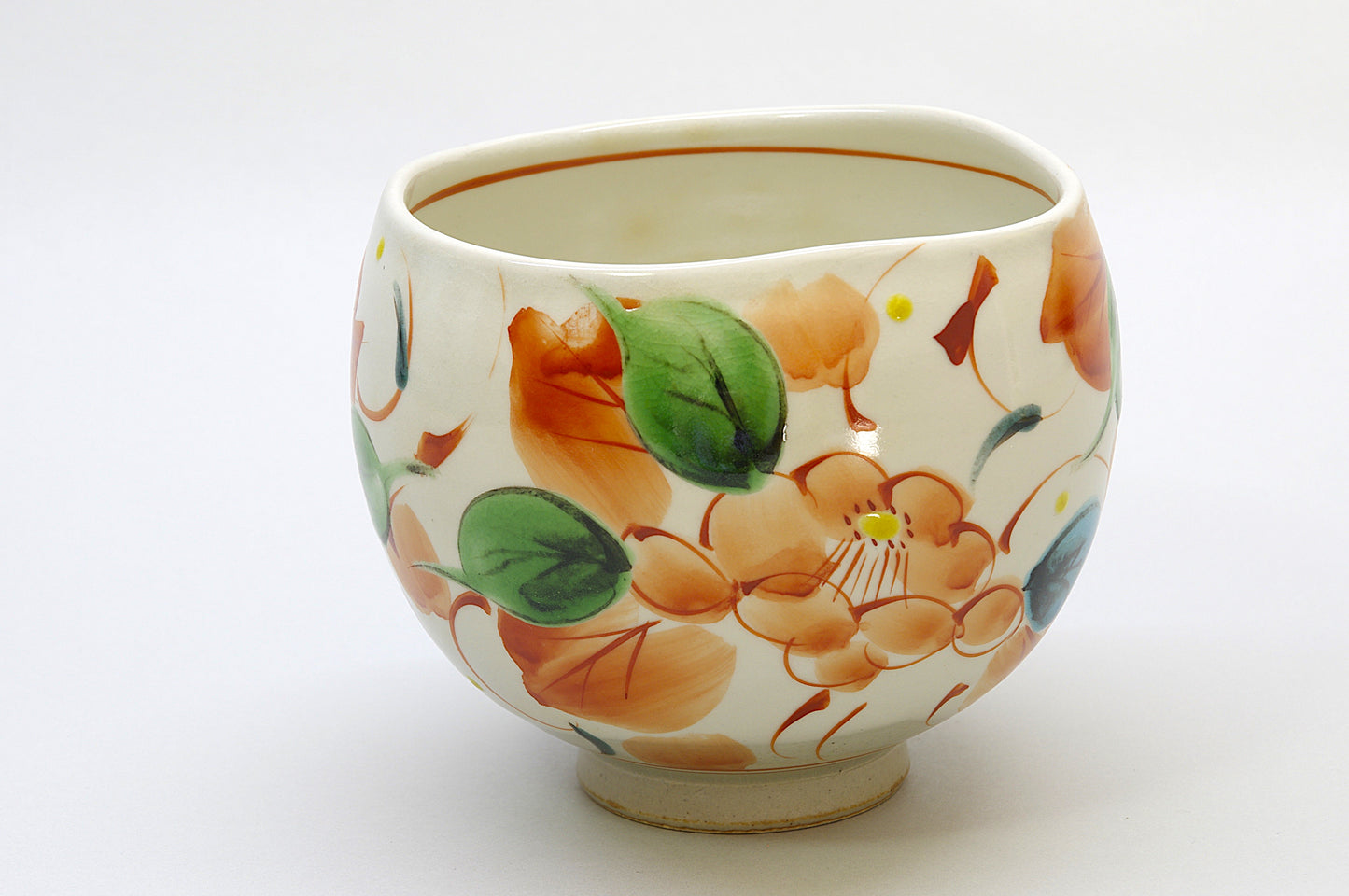 Earthenware Teacup in Kutani Ware, Ippuku Wan