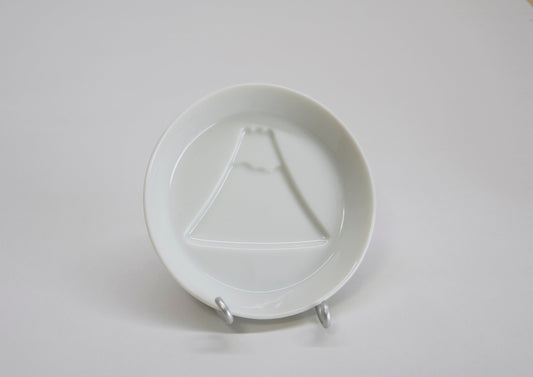 Porcelain Small Plate with Embossed Mt.Fuji by Maiwa-gama