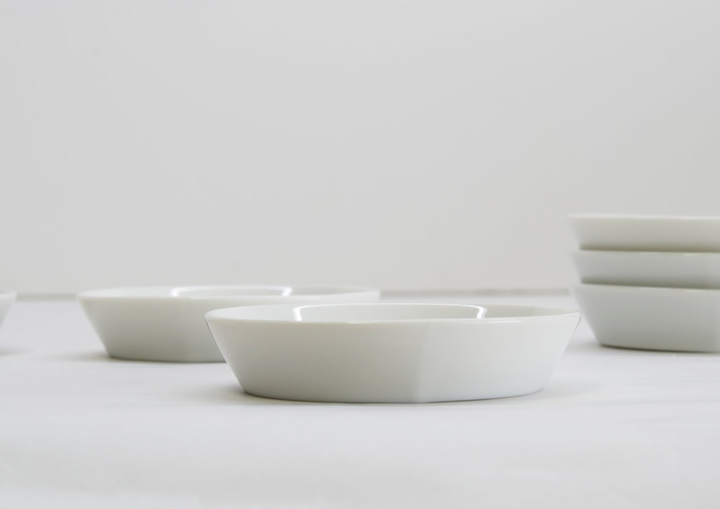 Porcelain Small Plate with Embossed Mt.Fuji by Maiwa-gama