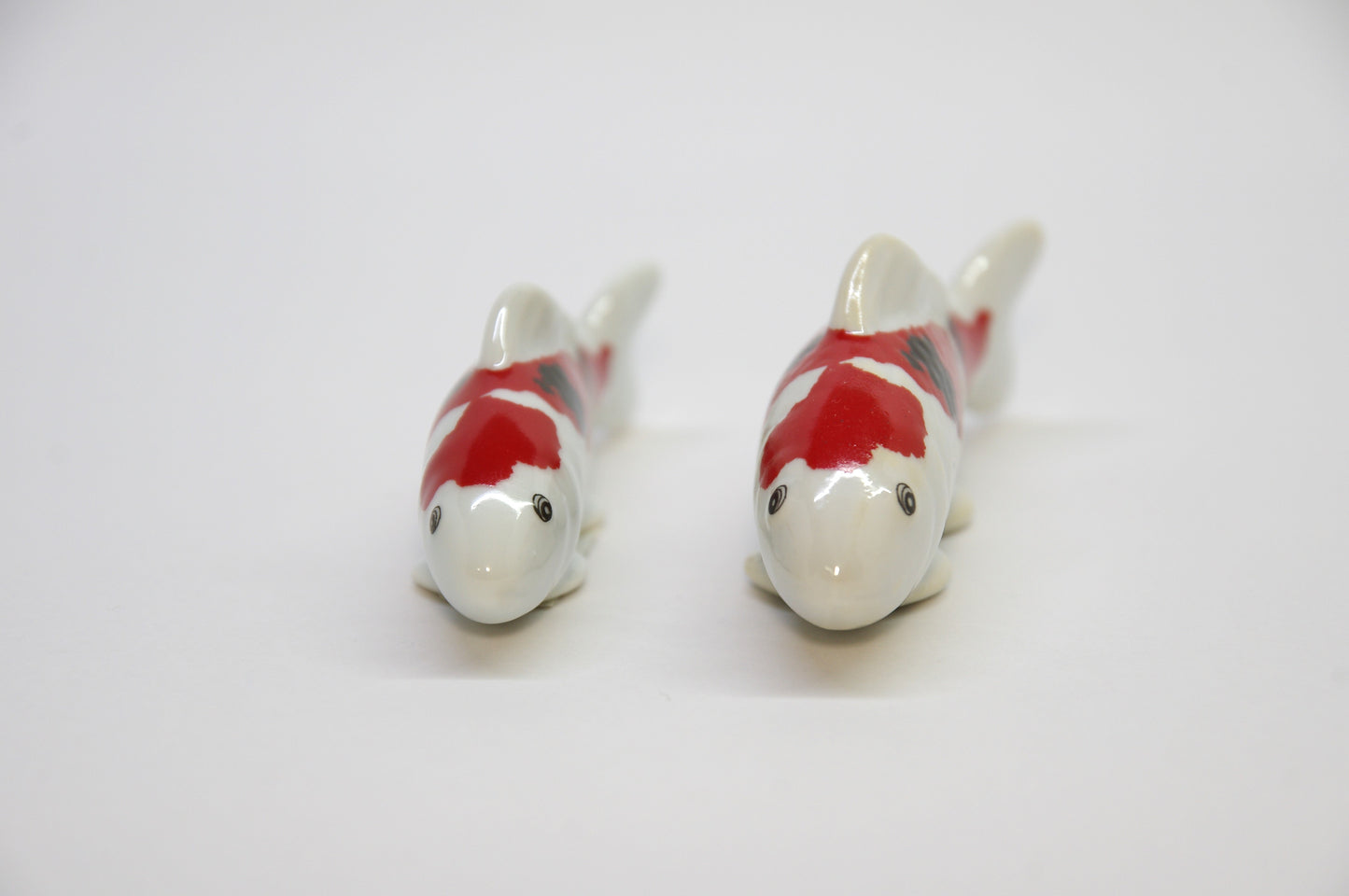 Porcelain of Carp Ornaments in Two Sizes