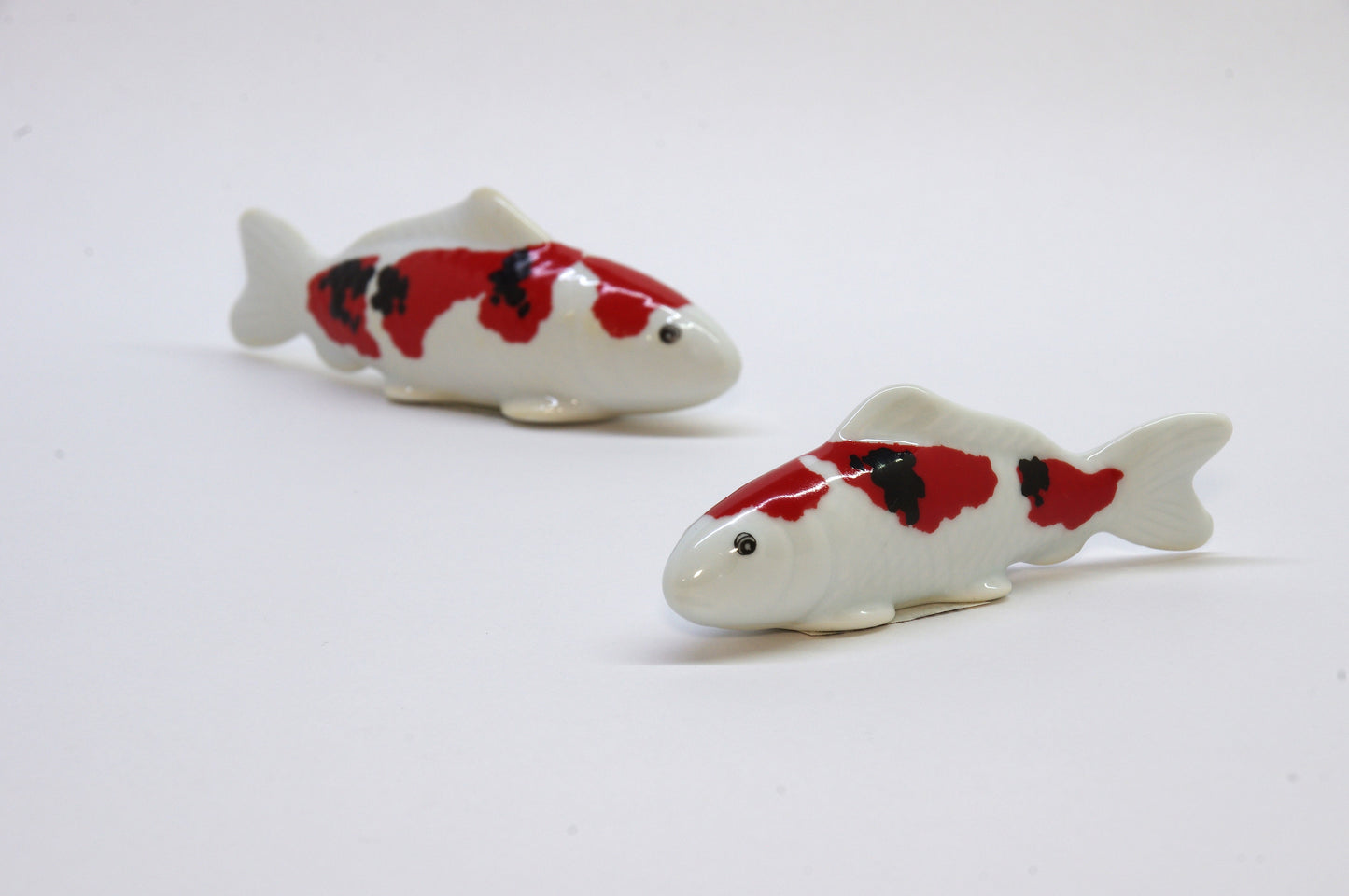 Porcelain of Carp Ornaments in Two Sizes