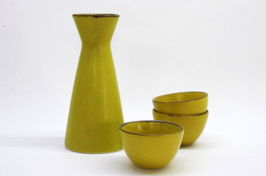 Yellow Porcelain Tokkuri and Ochoko by Kohyo