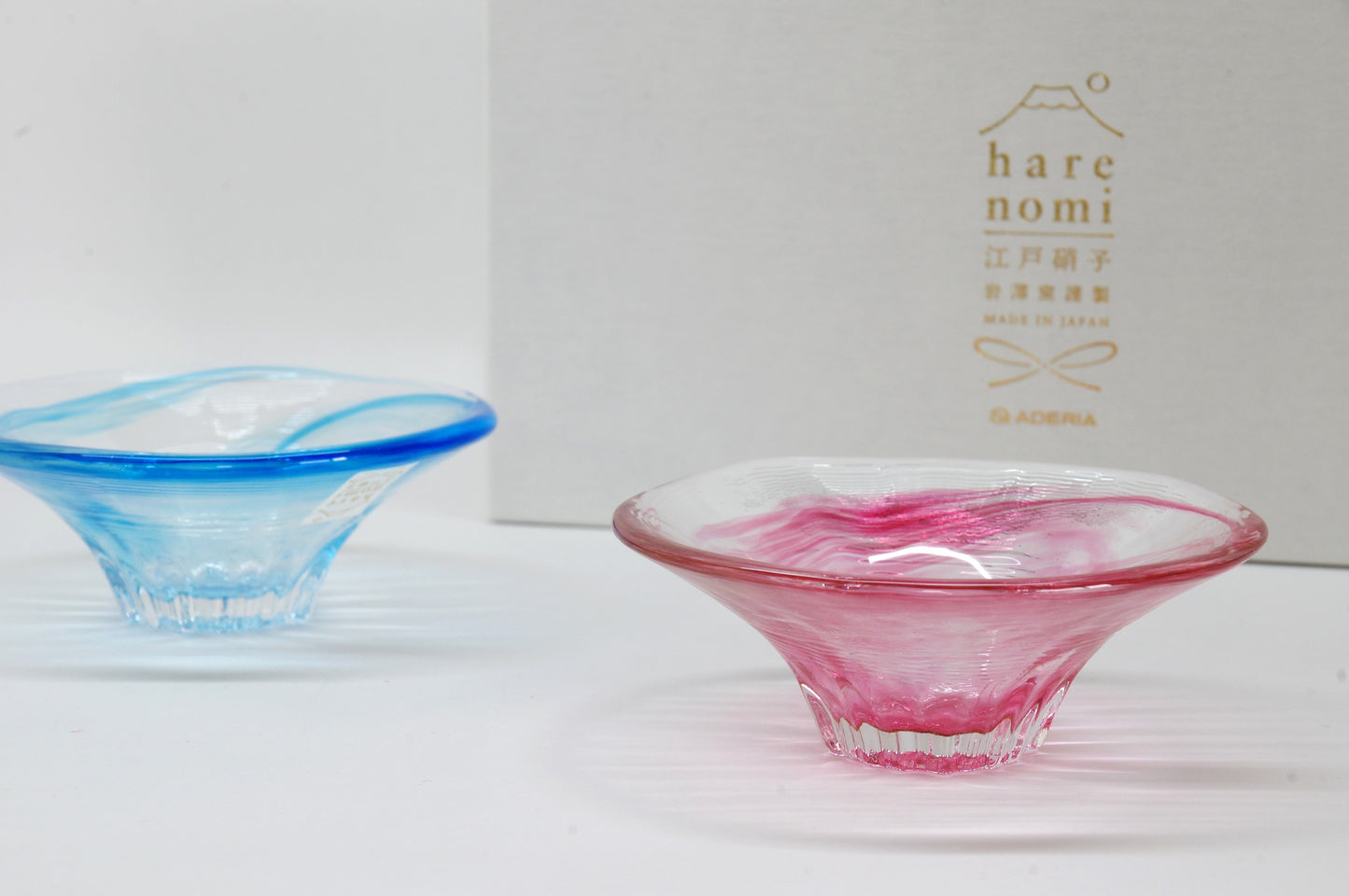 Glass Mt. Fuji Motif Sake Cup in Two Colors by Ishizuka-glass