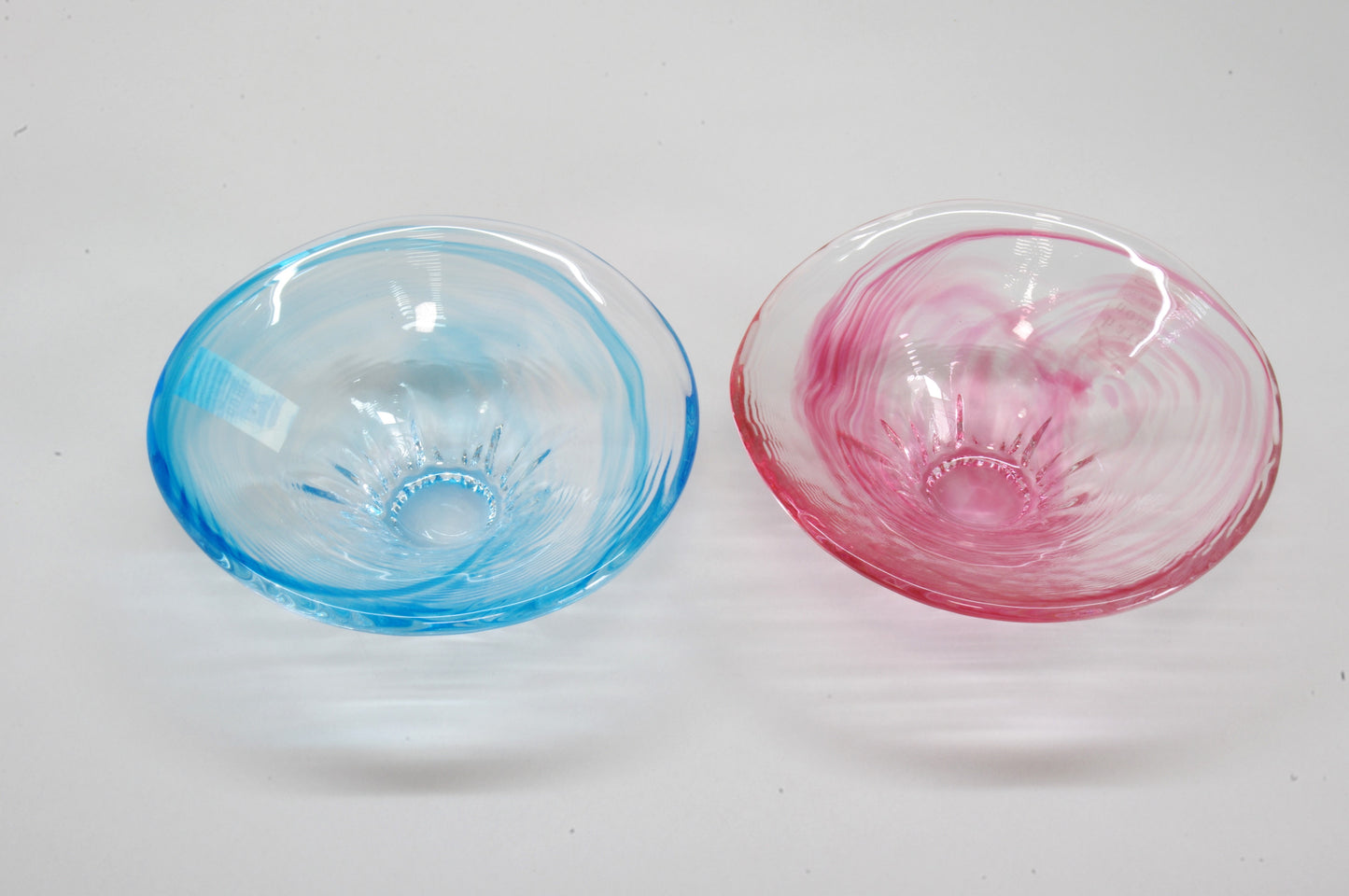 Glass Mt. Fuji Motif Sake Cup in Two Colors by Ishizuka-glass