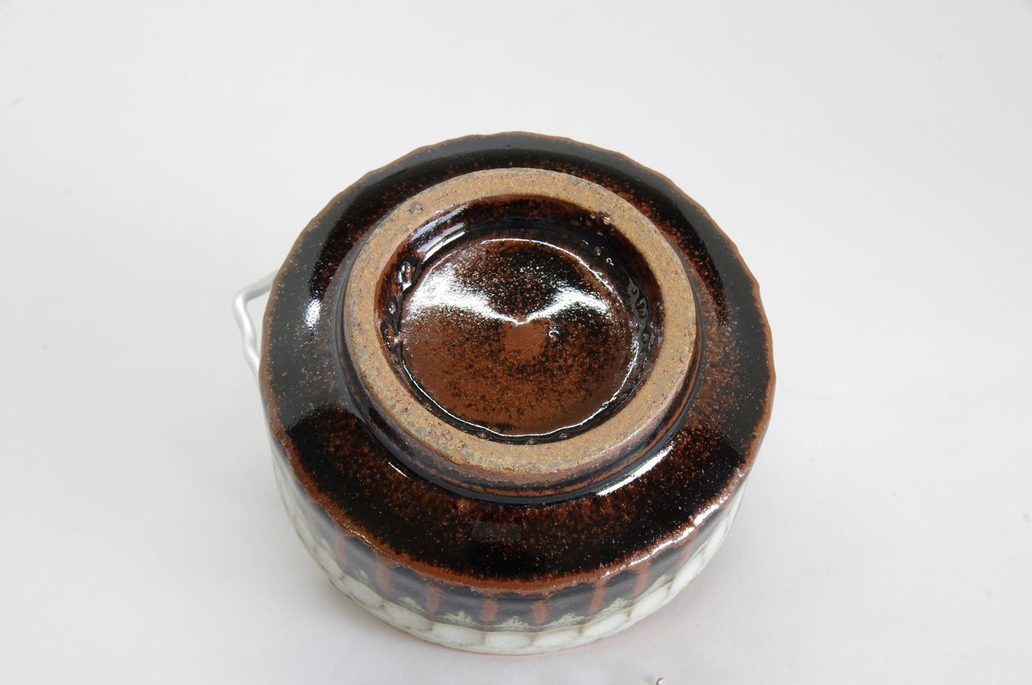 Small Earthenware Jar with a Lid by Toshihiko-gama