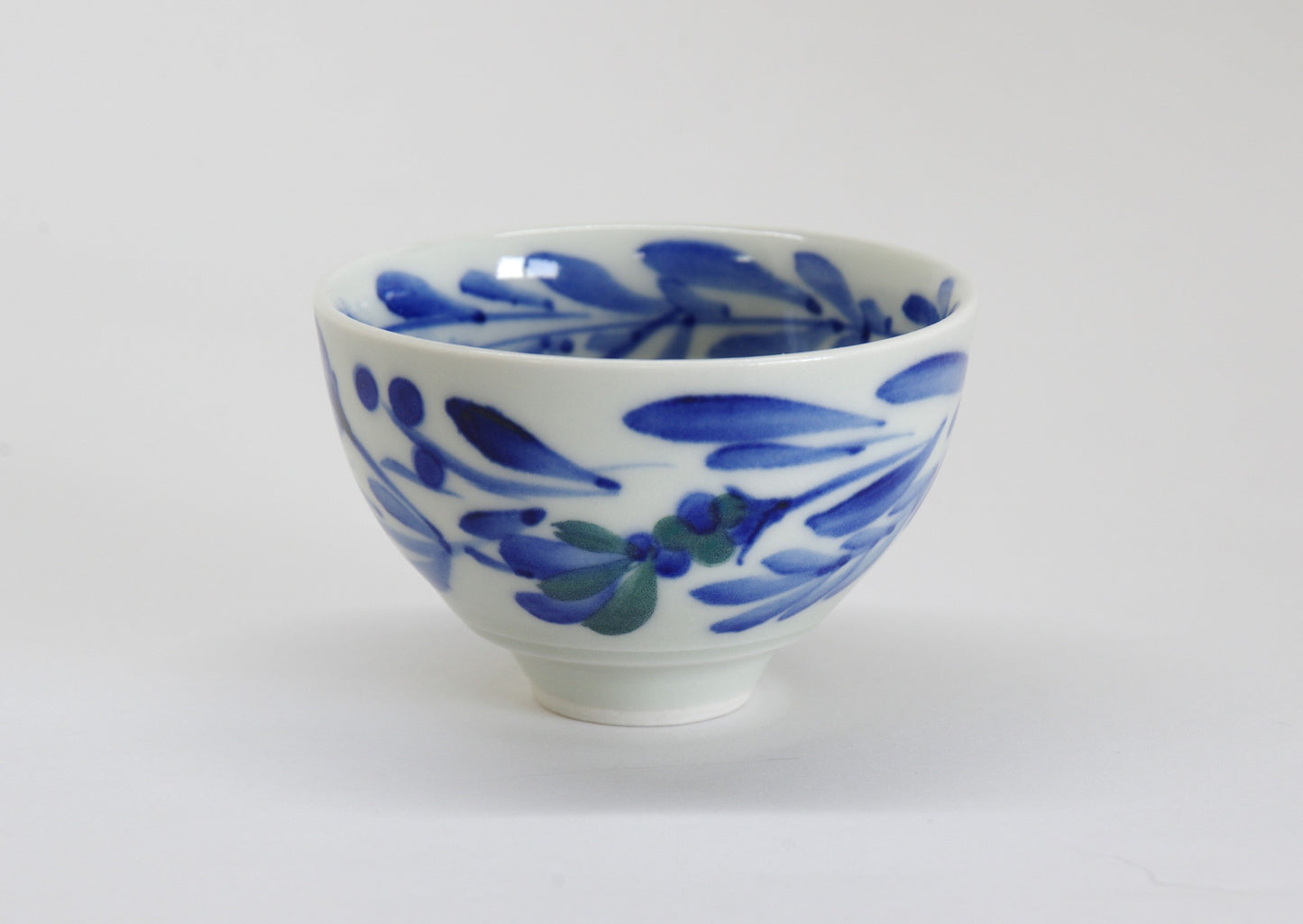 Glossy Semi-Porcelain Sake Cup with Hand-Drawn Flower by Shiho Tanaka